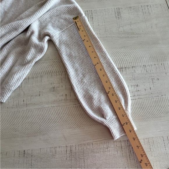 NEW Pink Rose Mock Neck Sweater Cream/Oatmeal Size Large - Picture 5 of 8